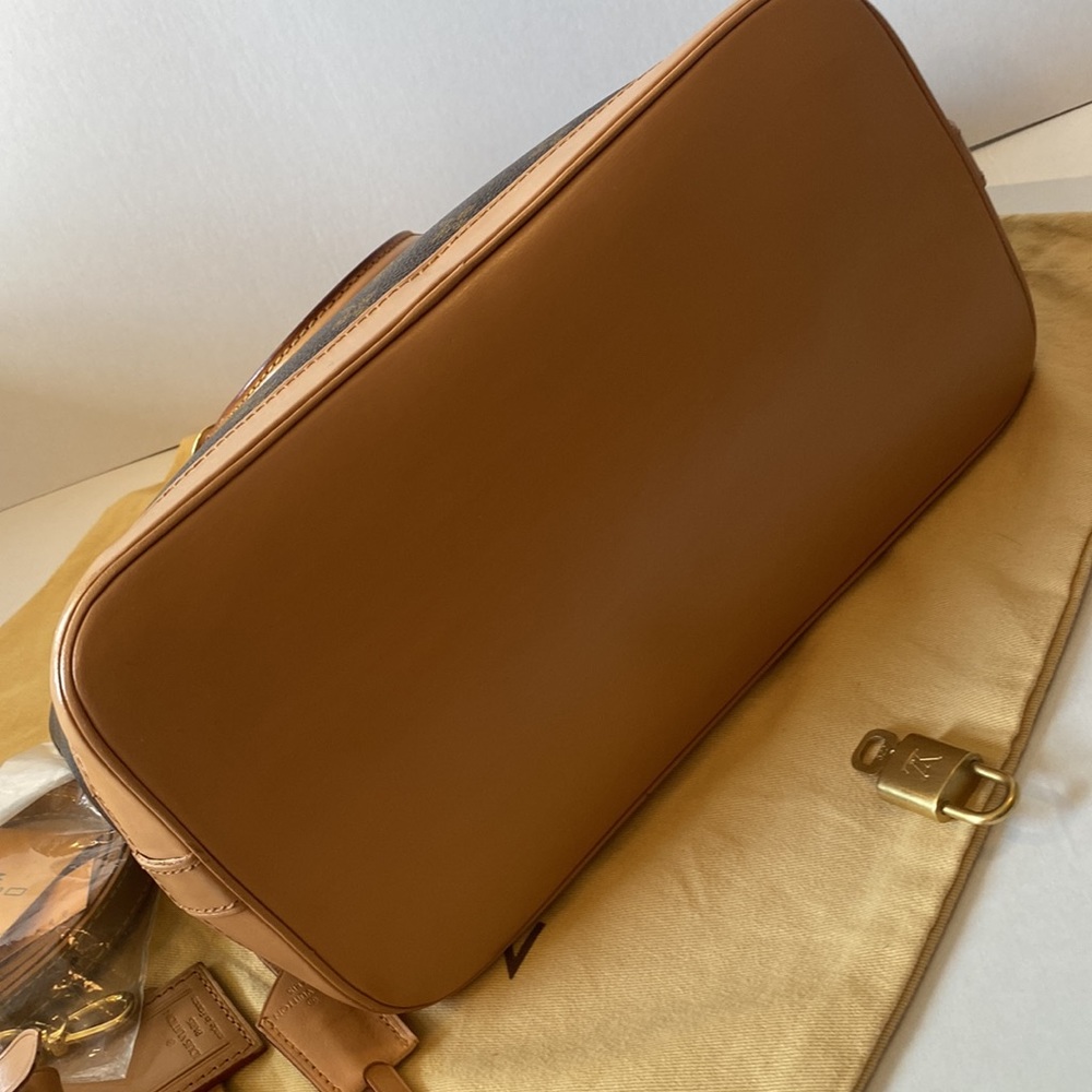 SOLD Authentic Louis Vuitton Alma Monogram pm Tote/ Shoulder bag - Picture 6 of 17